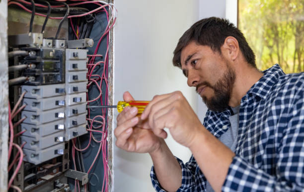 Best Affordable Emergency Electrician  in Plainview, NE
